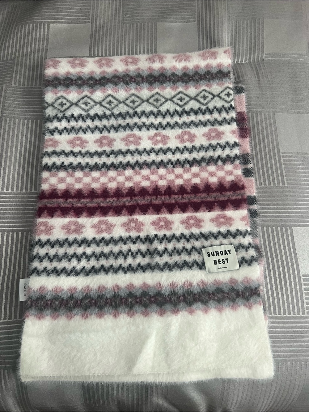 Aritzia Sunday Best Pink and Gray Patterned Plush Throw Scarf